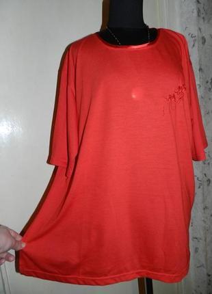Трикотажна футболка з витонченою вишивкою трояндами,великого розміру,germany