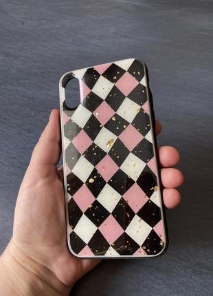 Чехол на iphone x/xs стекло и плотный силикон по бокам, в ромбы розово-черный.
