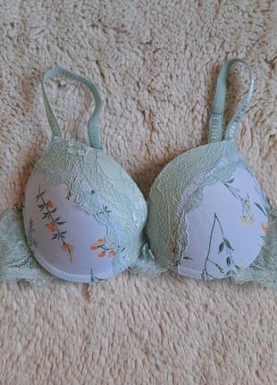 Бюстгальтер
