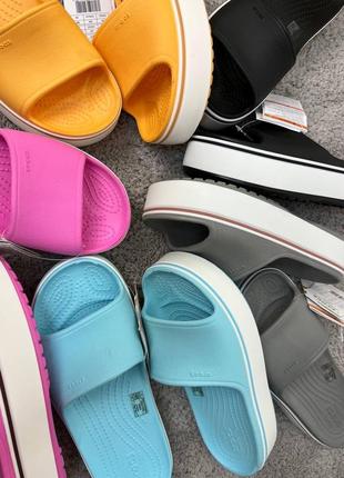 Crocs crocband platform slide женские стильные шлепанцы крокс на платформе в цветах