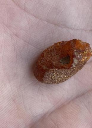 Бурштин необроблений камінь натуральний бурштин 20*10*13 мм