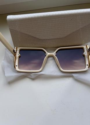 Сонцезахисні окуляри gucci3 фото