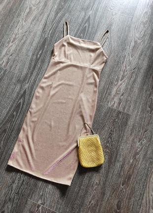 Коктельна золота сукня