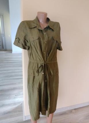 Плаття 👗 кольору хакі довжина105 см, від пахви до пахви 52 см,пояс  стягується 53 см спокійний стан,накладні кишені.