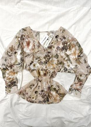 River island нова (з біркою) легка блуза бежевого/тілесного кольору з квітковим принтом, розмір xs