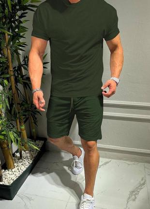Базовый летний комплект футболка и шорты