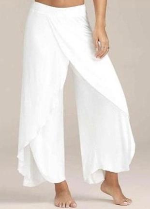 Красивые брюки юбка белые м 10