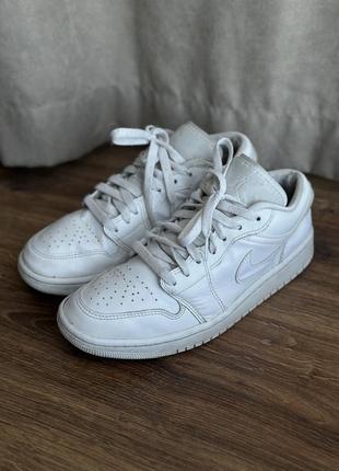 Кроссовки nike jordan 1 low