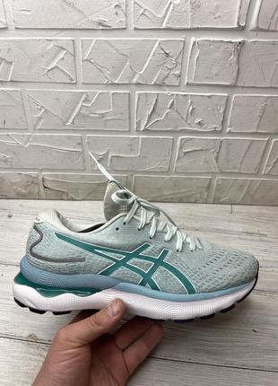 Бігові кросівки asics gel nimbus 24 kayano mizuno hoka saucony