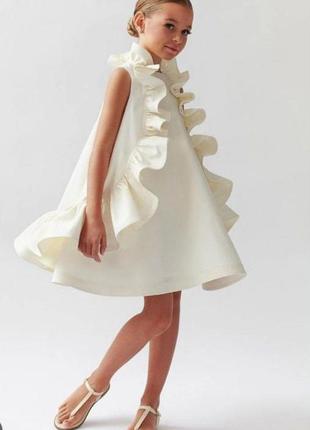 Шикарное платье детское с воланами