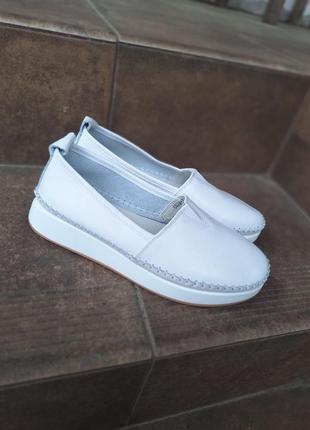 Мокасины из натуральной кожи