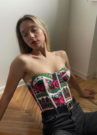 Украинский корсет, вышиванка
