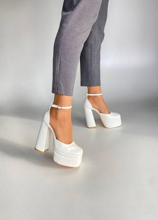 Шикарные женские белые туфли на каблуке, эко кожа, 38-39-40