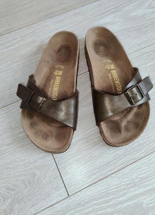 Шльопанці сандалі birkenstock