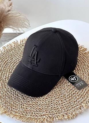Бейсболка la