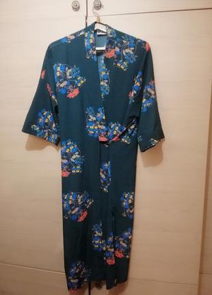 Платье - кимоно weekday зелёного цвета с цветами.