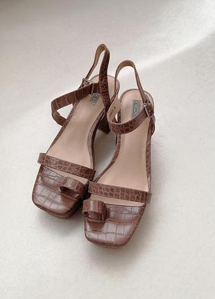 Сандалії босоніжки7 фото