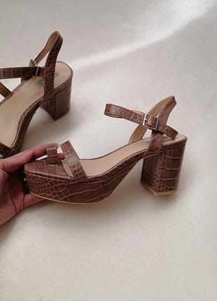 Сандалії босоніжки6 фото