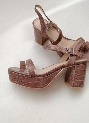 Сандалії босоніжки8 фото