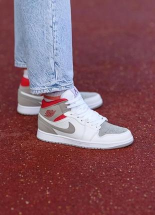 Мужские кроссовки nike jordan retro 1 mid