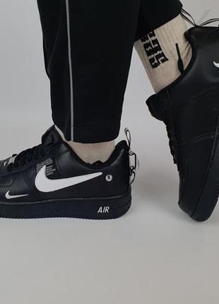 Кроссовки мужские черные nike air force 1 '07 lv8 utility black. низкие кроссовки для мужчин найк аир форс 1