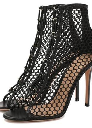 Gianvito rossi новые босоножки оригинал8 фото