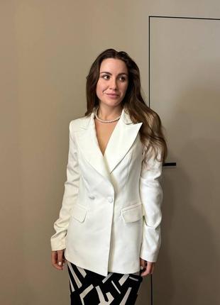 Белый приталенный новый пиджак жакет женский
