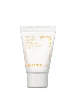 Сонцезахисний крем innisfree
daily uv defense invisible broad spectrum spf 36 sunscreen