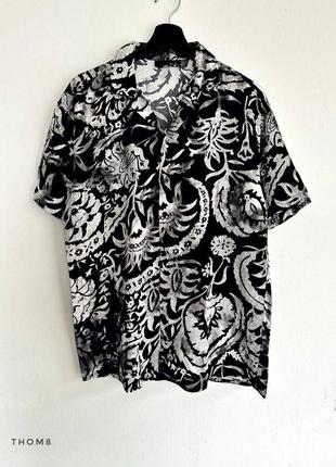Чорно біла гавайська сорочка чоловіча з принтами
