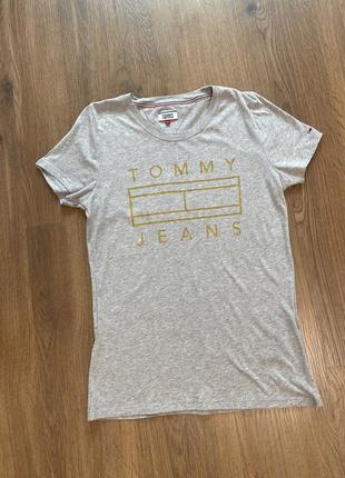Сіра футболка tommy hilfiger jeans розмір l