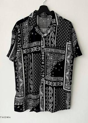 Чорна гавайська сорочка чоловіча з принтами
