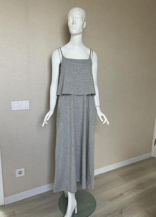 Стильное длинное трикотажное платье edc