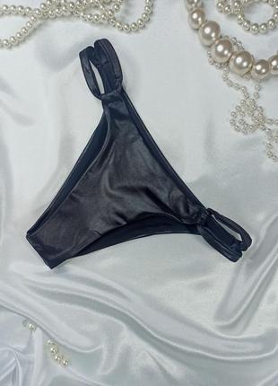 Эффектные стильные черные кожаные плавки бикини низ купальника под кожу violetta moda mare италия