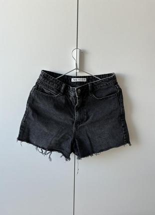 Жіночі джинсові шорти від zara