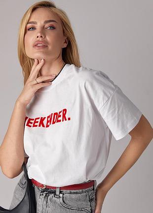 Белая футболка оверсайз с надписью weekender3 фото