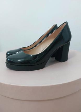Туфлі підбори лакові