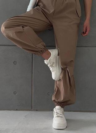 Женские базовые брюки из плащёвки карго