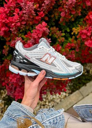 Стильні жіночі кросівки new balance 1906r FuelCell grey coloured світло-сірі