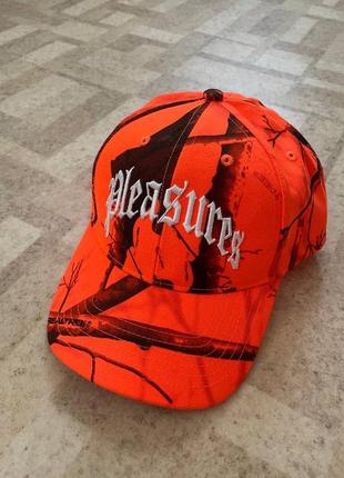 Кепка pleasures x realtree supreme