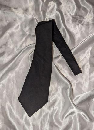 Краватка галстук чорна тоненька дуже по матеріалу невагома класно доповнить образ