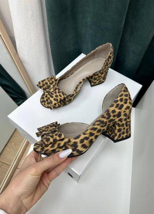 Леопардовые кожаные туфли с бантиком на низком каблуке с принтом