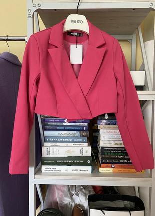 Яскравий піджак блейзер missguaded укорочений на запах