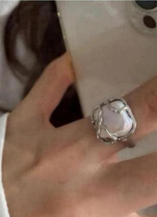 Кольцо кольцо с большой жемчужиной
