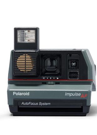 Винтажная камера моментальной печати polaroid 600 impulse af (refurbished)