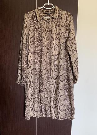 Трендовое бежевое платье -рубашка из натуральных вискозы (размер 16/44-18/46)