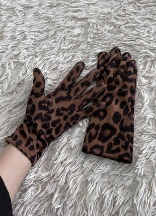 Рукавиці леопардові мʼякі тканинні перчатки леопард жіночні елегантні рукавички