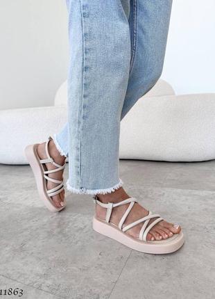 Кожаные босоножки цвета лотос9 фото