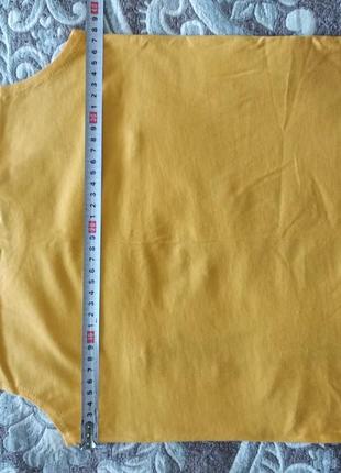 Жовта жіноча майка з аплікацією червоні квіти3 фото