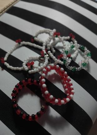 4 кольца + цепочка з бісеру