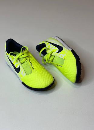 Nike - крутые, оригинальные и очень удобные футбольные копочки